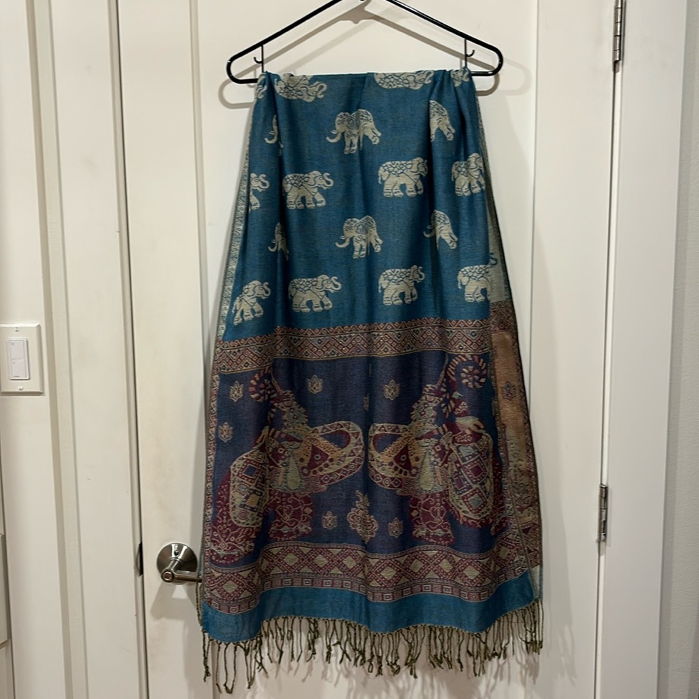 Cashmere scarf